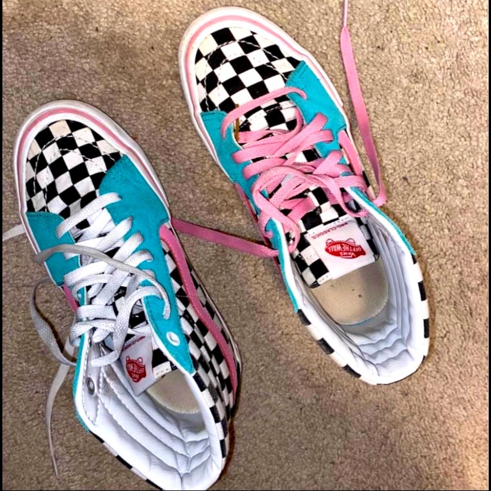 Sneakers